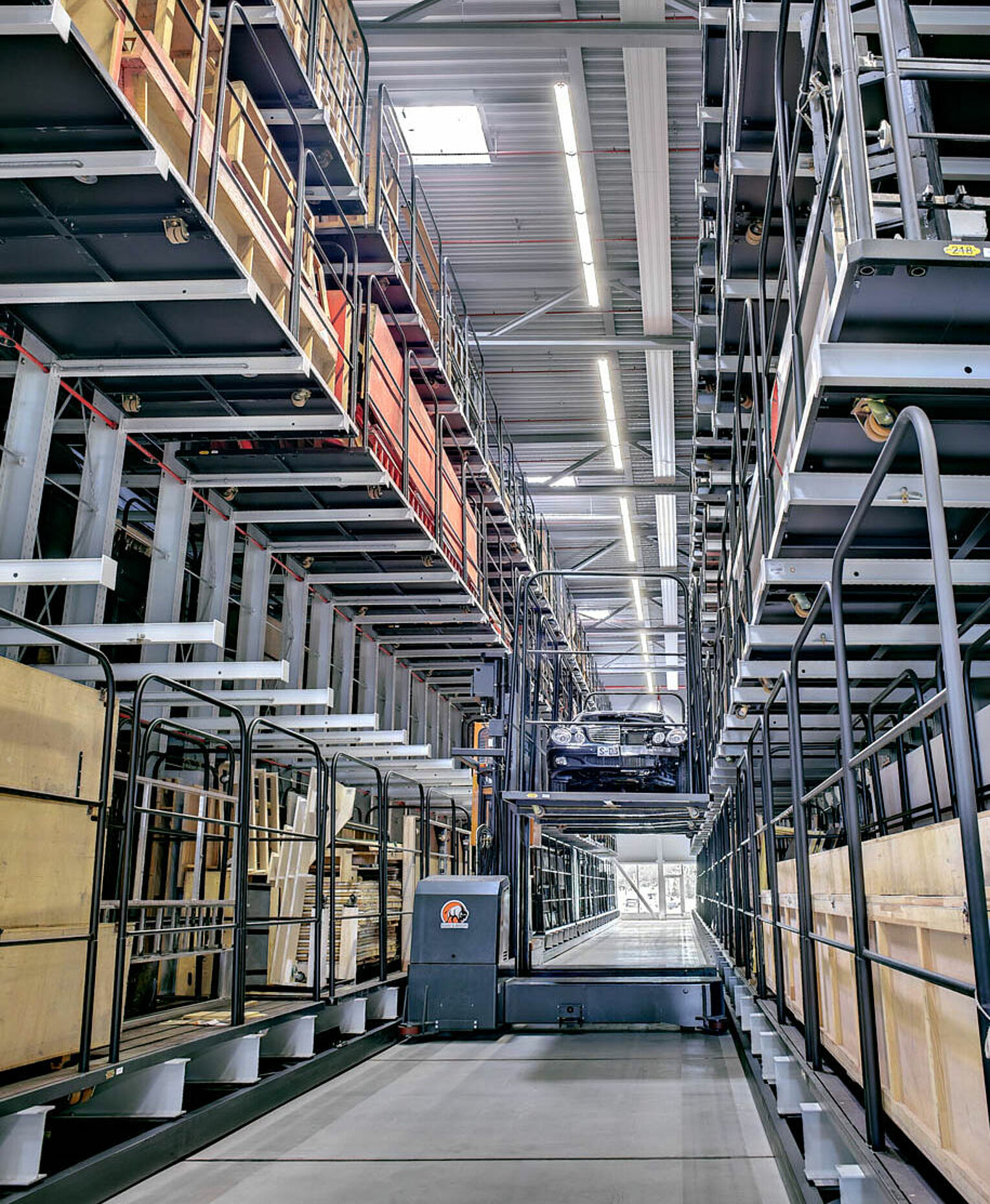 [Translate "Italien"] Mobile cantilever racking