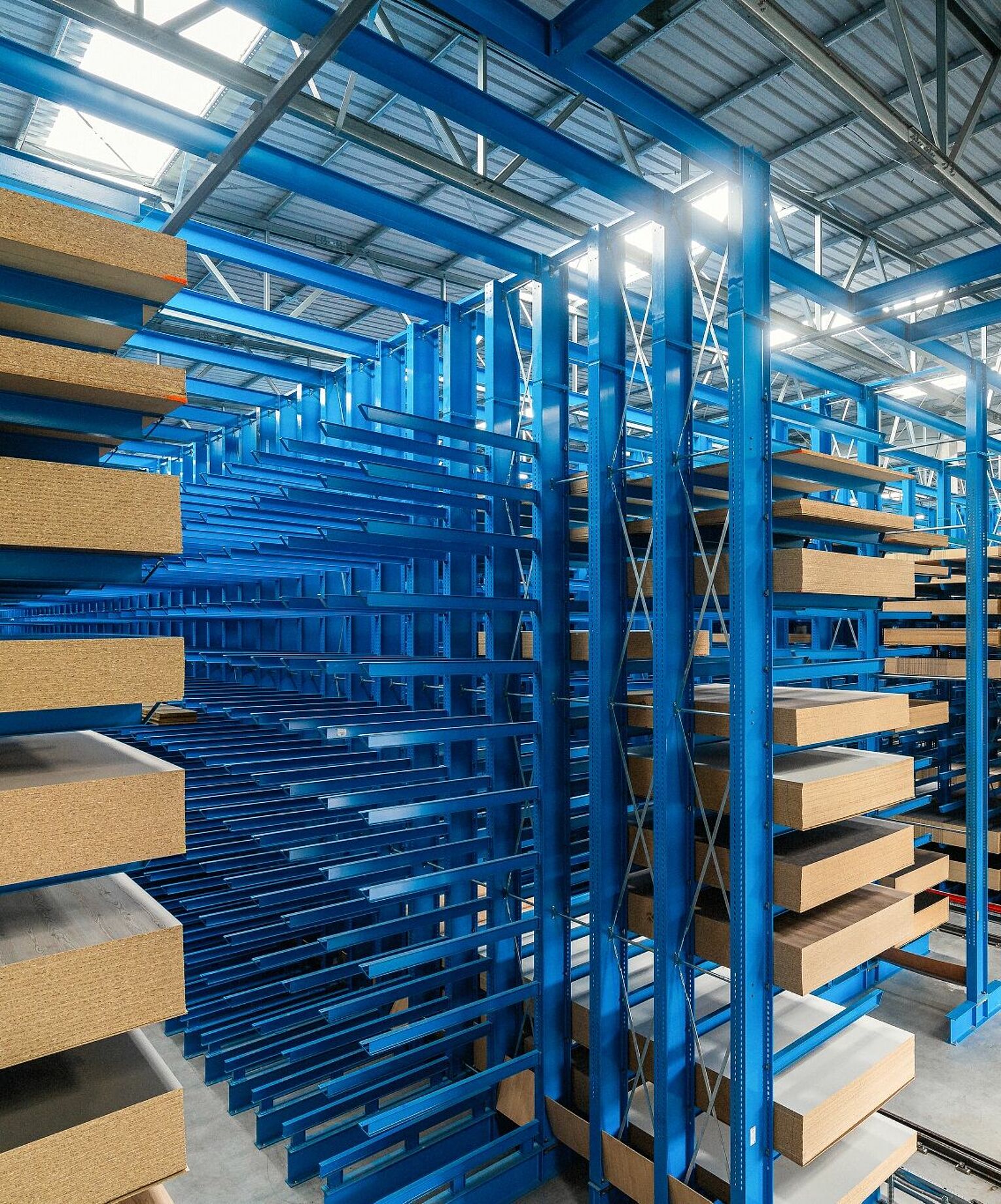 [Translate "Italien"] Cantilever racking timber trade