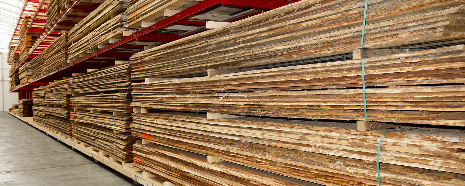 [Translate "Italien"] Cantilever racking timber trade