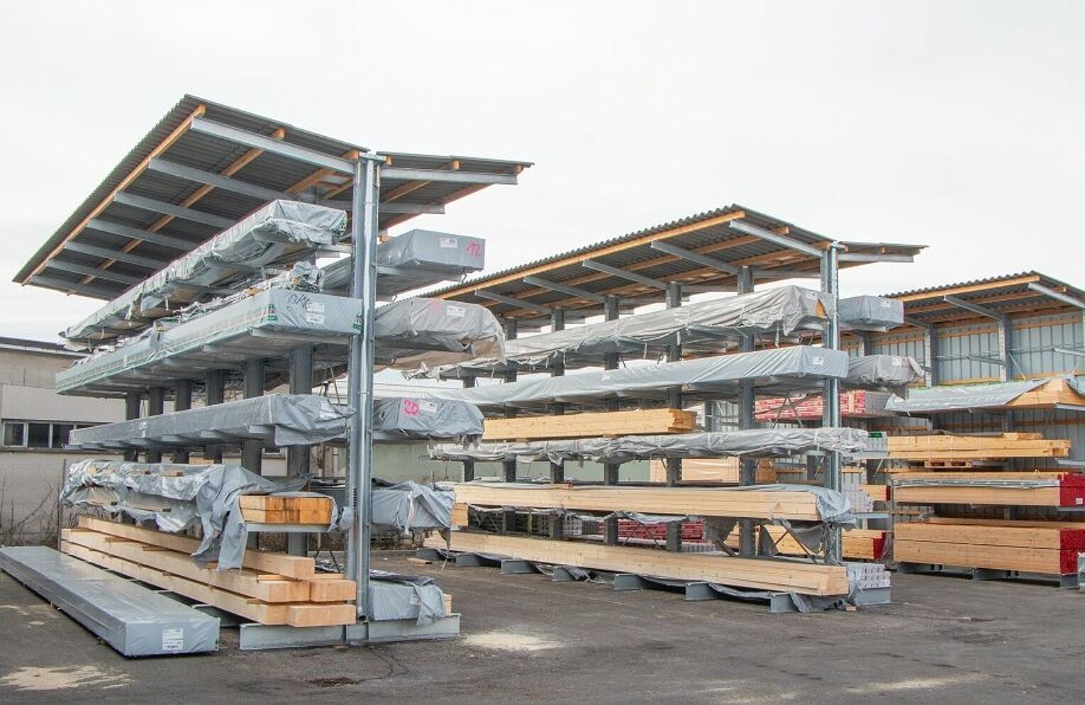 [Translate "Italien"] Cantilever racking Yard racking